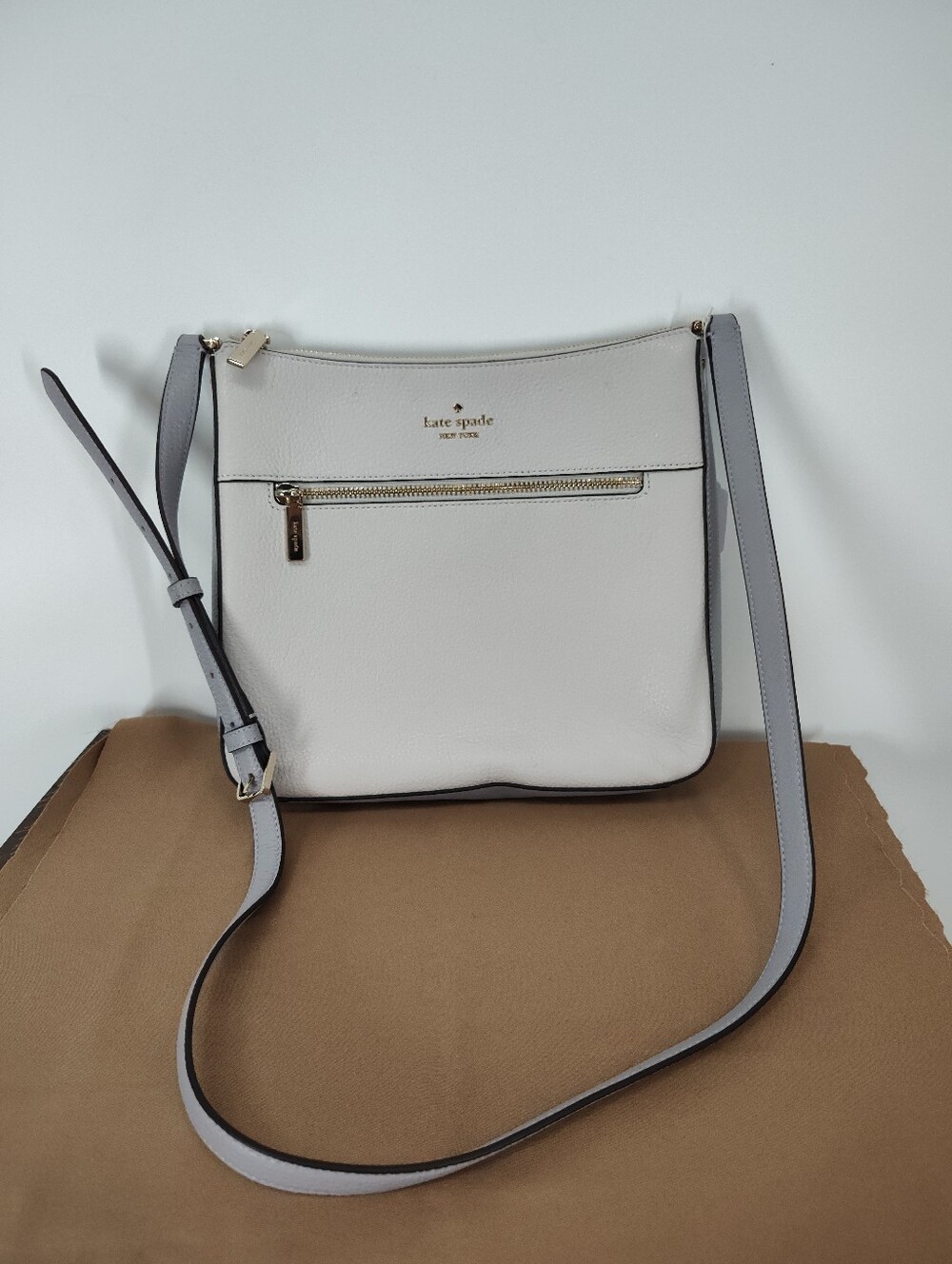 kate spade Pebbled Leather Lena Colorblock Large Swingpack Crossbody in Grays